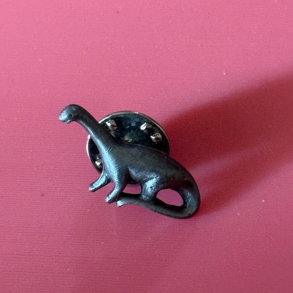Triceratops Dinosaurs Pins - Picture 6 of 6